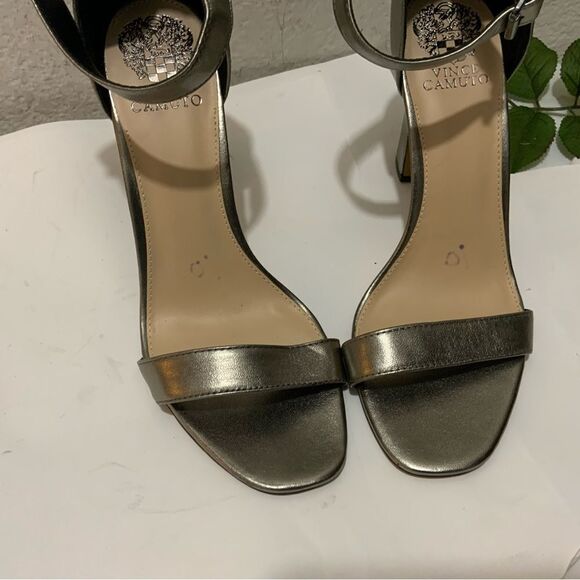 NEW Vince Camuto thick Heeled Sandals size 10/42 silver - Picture 9 of 12